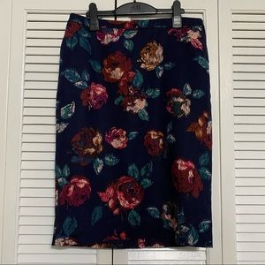 Floral print pencil skirt, new